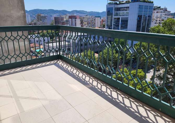 Shtepi me qera Duplex(shtepi me 2 kate) ne Tirane, 4+1, Mobilimi Bosh, pa mobiluar, Pagesa 60,000  Leke.