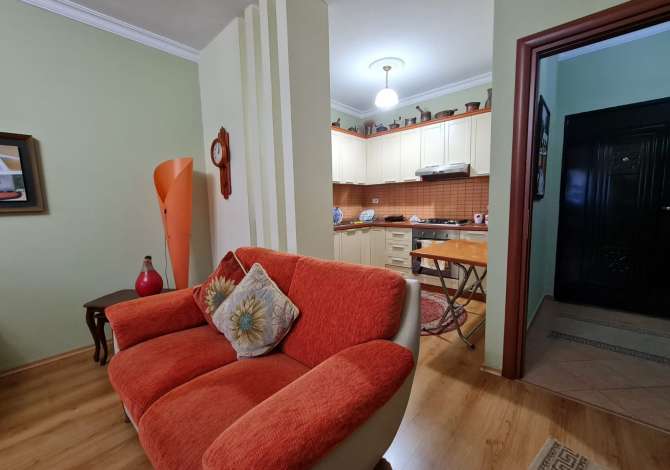 Shtepi ne shitje Apartament ne Pogradec, 1+1, Mobilimi E mobiluar, Pagesa 260,000  Euro.