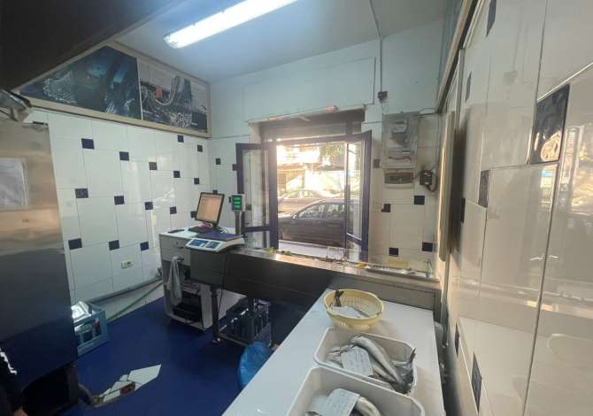 Njoftime Pune ne Tirane, Profesioni Kamarier, Ndihmes Kuzhuniere, Sanitare  , Pa Eksperience, Pagesa 40,000  Leke.