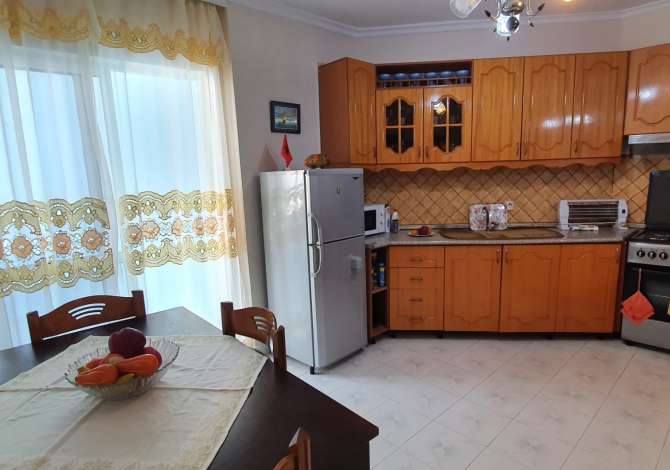 Shtepi me qera Apartament ne Tirane, 2+1, Mobilimi E mobiluar, Pagesa 430  Euro.