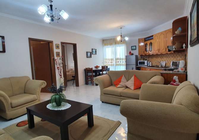 Shtepi me qera 2+1 ne Tirane - 430 Euro