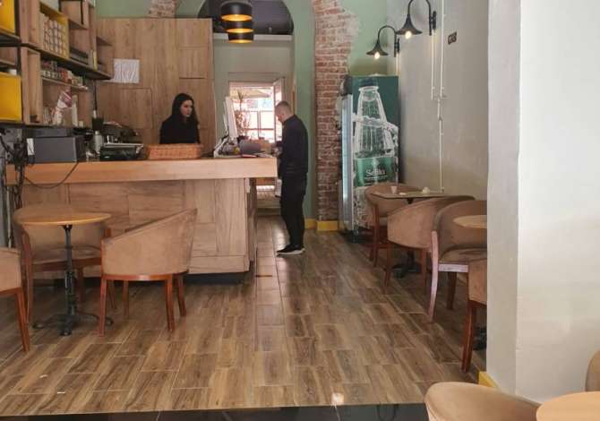 Shitet biznesi te Pazari i Ri