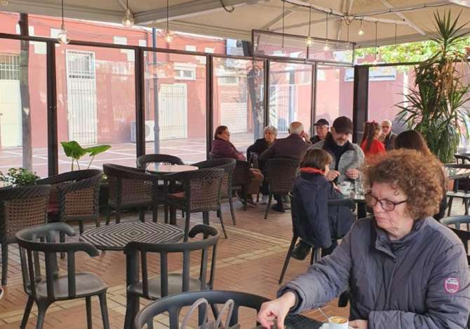 Shitet biznesi te Pazari i Ri