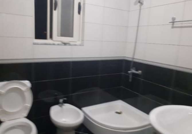 Shtepi me qera Apartament ne Tirane, 1+1, Mobilimi E mobiluar, Pagesa 30,000  Leke.