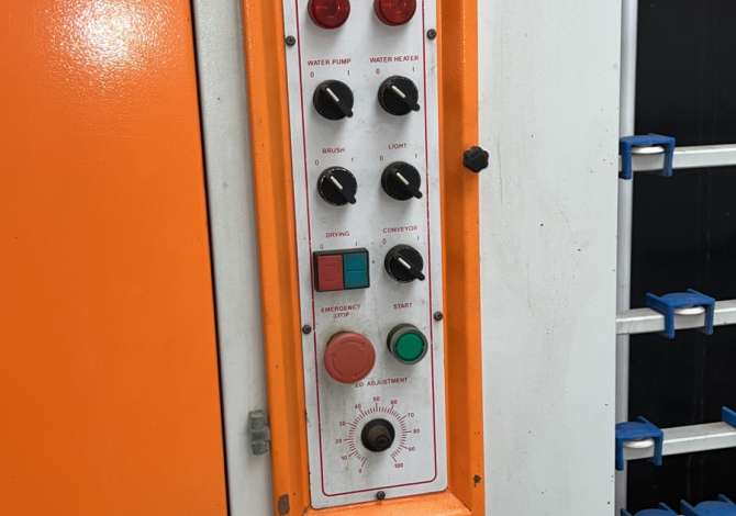 Shitet Makineri per dopio xham