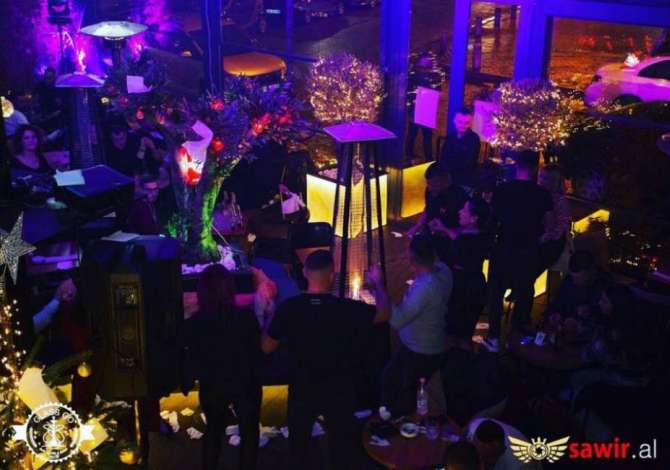 Njoftime Pune ne Tirane, Profesioni Kamarier/e, Banakaier/e , Kuzhunier , Me eksperience, Pagesa Me Marreveshje.