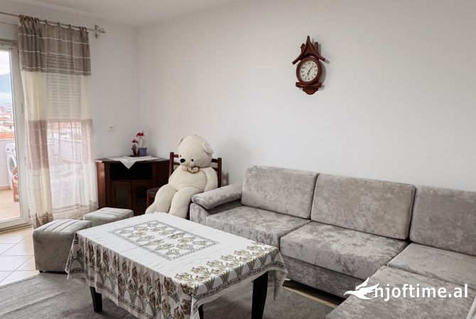 Shtepi me qera Apartament ne Tirane, 1+1, Mobilimi E mobiluar, Pagesa 400  Euro.