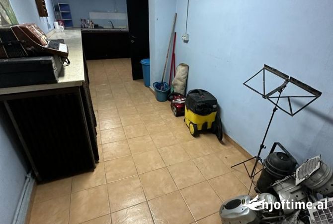 Okazion!!! Shitet biznesi &ambjenti