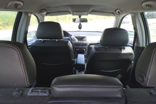 Auto in Vendita a Tirana - 1,800 Euro