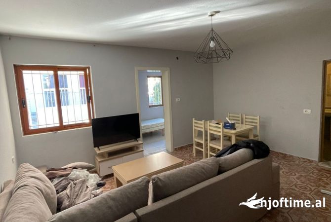Shtepi me qera 1+1 ne Tirane - 35,000 Leke