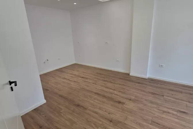 Shtepi ne shitje 2+1 ne Tirane - 210,000 Euro
