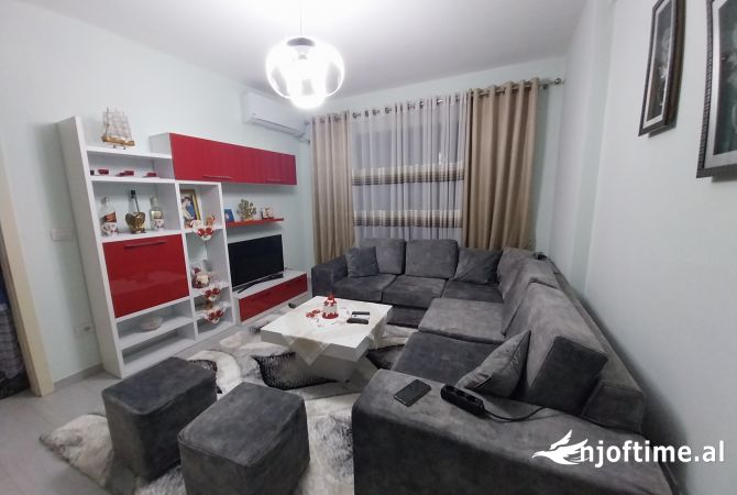 Shtepi me qera 2+1 ne Tirane - 500 Euro