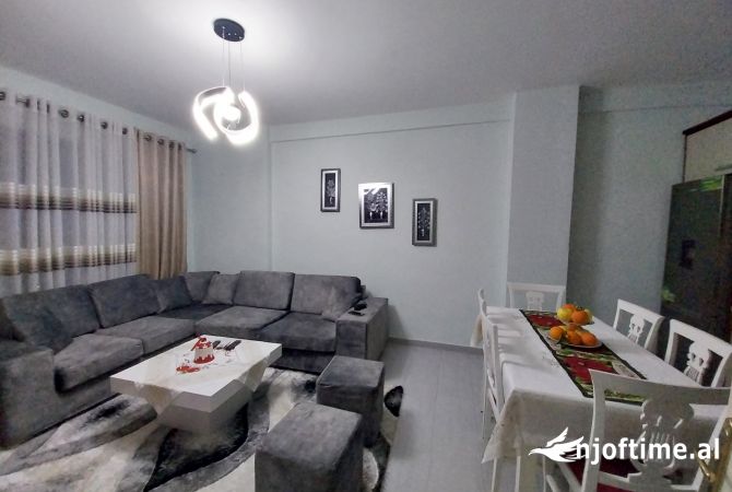 Shtepi me qera 2+1 ne Tirane - 500 Euro