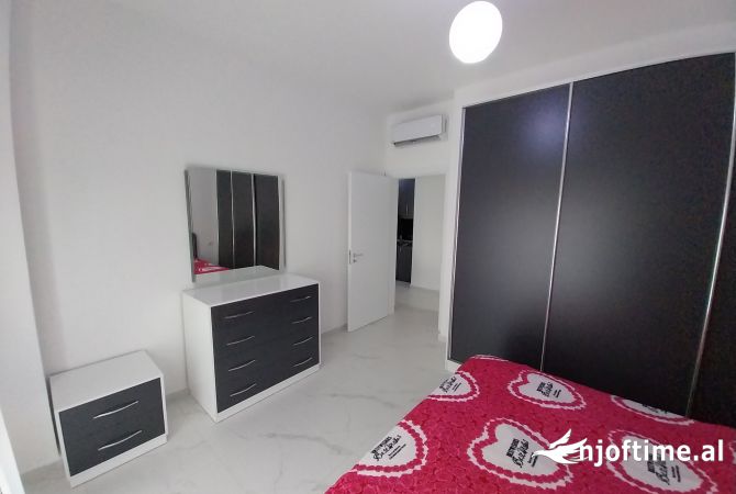 Shtepi me qera Apartament ne Tirane, 1+1, Mobilimi E mobiluar, Pagesa 50,000  Leke.