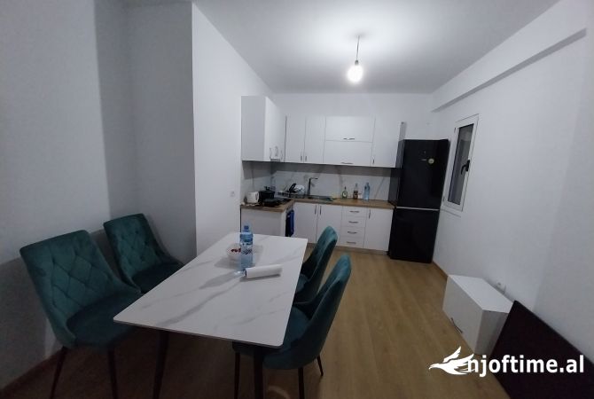 Shtepi me qera 1+1 ne Tirane - 45,000 Leke