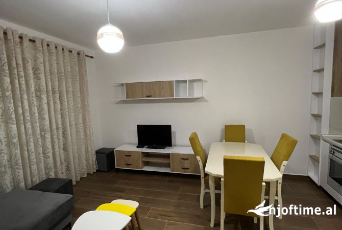 Shtepi me qera 1+1 ne Tirane - 450 Euro