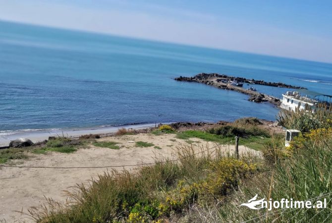 Truall ose Toke  ne Durres - 1,400,000 Euro