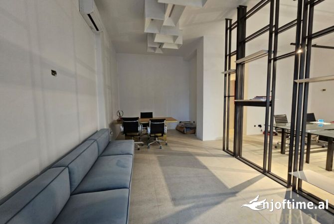 Ambient biznesi me qera 1+1 ne Tirane - 550 Euro