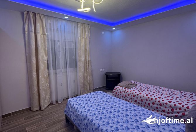 Shtepi ne shitje Apartament ne Tirane, 2+1, Mobilimi E mobiluar, Pagesa 125,111  Euro.