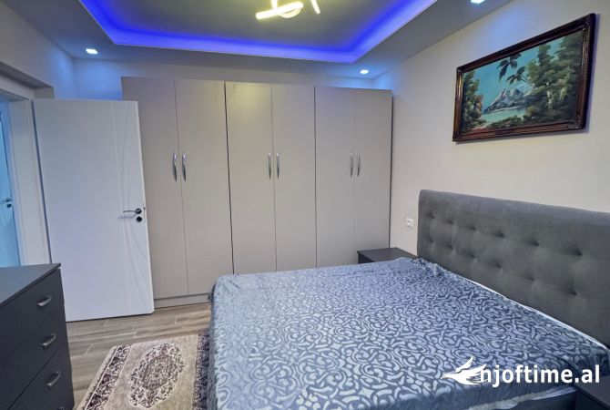 Shtepi ne shitje Apartament ne Tirane, 2+1, Mobilimi E mobiluar, Pagesa 125,111  Euro.