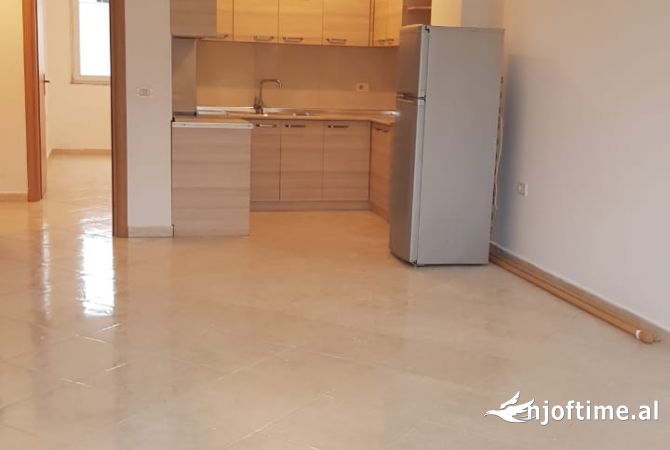Shtepi ne shitje 1+1 ne Tirane - 82,500 Euro