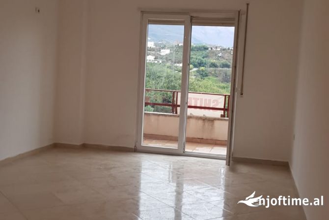 Shtepi ne shitje 1+1 ne Tirane - 82,500 Euro