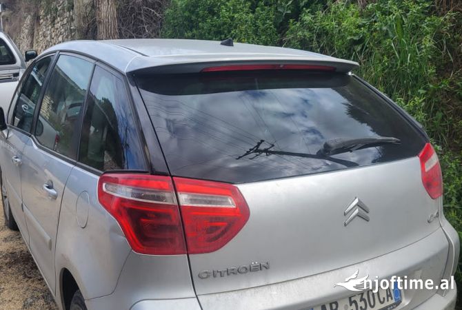Auto in Vendita  a Berat - 5,700 Euro