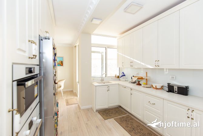 House for Rent 4+1 in Tirana - 2,600 Euro