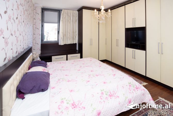 House for Rent 4+1 in Tirana - 2,600 Euro