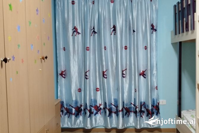 Shtepi me qera Apartament ne Tirane, 2+1, Mobilimi E mobiluar, Pagesa 550  Euro.