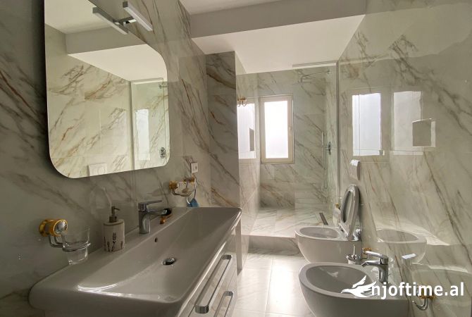 Shtepi me qera 2+1 ne Tirane - 750 Euro