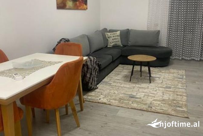 Jepet me qira apartament 2+1, Pazari i Ri