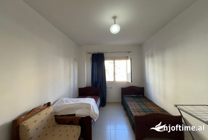 Shtepi me qera 2+1 ne Tirane - 40,000 Leke