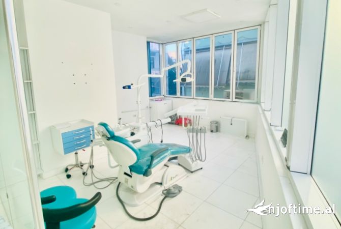 Ambient biznesi me qera 3+1 ne Tirane - 790 Euro