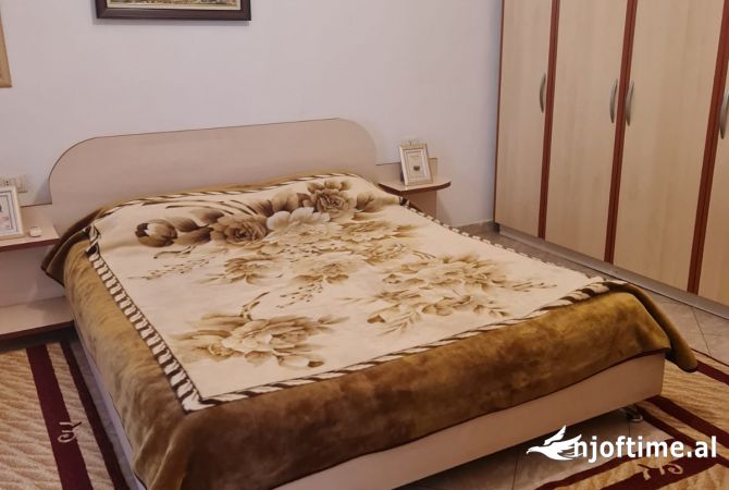 Shtepi me qera 2+1 ne Tirane - 550 Euro