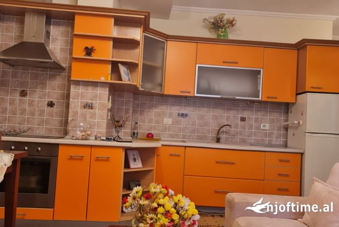 Shtepi me qera 2+1 ne Tirane - 550 Euro