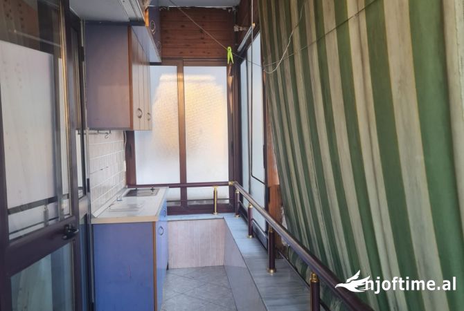 Shtepi me qera Apartament ne Tirane, 2+1, Mobilimi E mobiluar, Pagesa 550  Euro.
