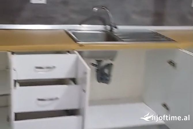 Shtepi ne shitje 2+1 ne Tirane - 30,000 Euro