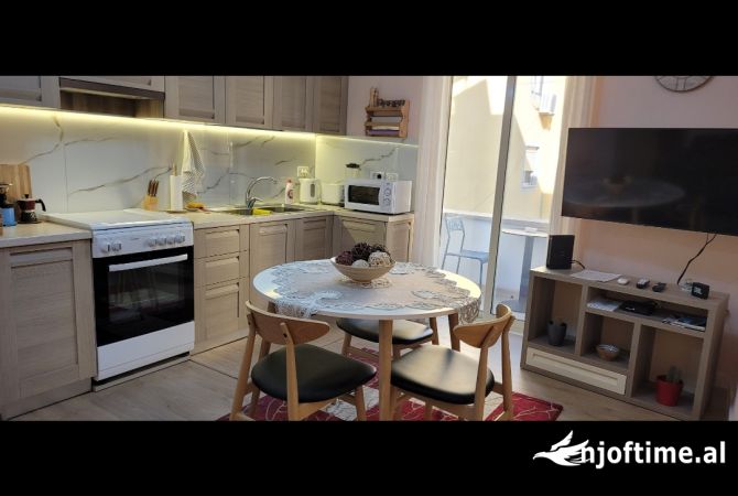 Shtepi me qera 2+1 ne Tirane - 700 Euro