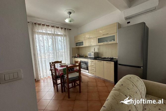 Shtepi me qera 2+1 ne Tirane - 400 Euro