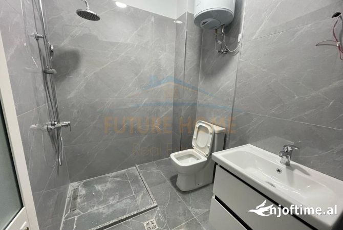 Shtepi ne shitje Apartament ne Tirane, 2+1, Mobilimi Bosh, pa mobiluar, Pagesa 148,000  Euro.