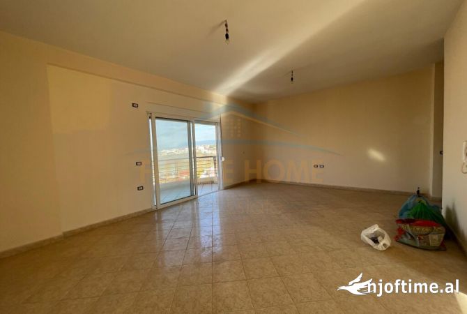 Shtepi ne shitje Apartament ne Tirane, 3+1, Mobilimi Bosh, pa mobiluar, Pagesa 140,000  Euro.