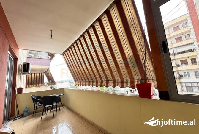 Shtepi ne shitje Apartament ne Tirane, 2+1, Mobilimi E mobiluar, Pagesa 115,000  Euro.