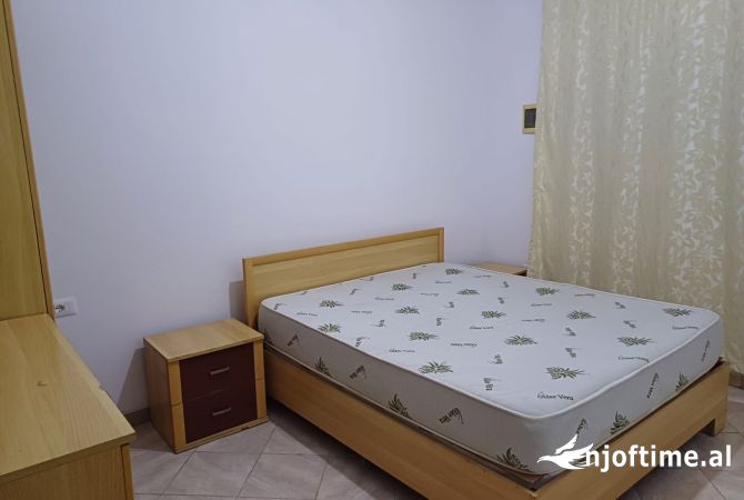Shtepi me qera 1+1 ne Tirane - 27,000 Leke