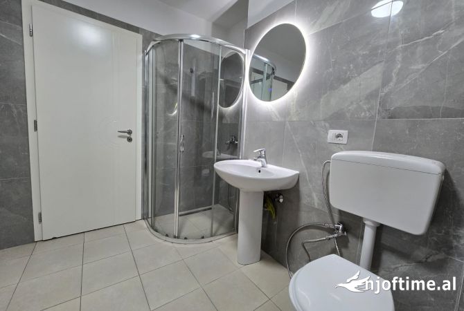 Shtepi me qera Apartament ne Tirane, 1+1, Mobilimi E mobiluar, Pagesa 50,000  Leke.