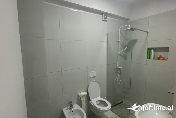 Shtepi me qera 2+1 ne Tirane - 700 Euro