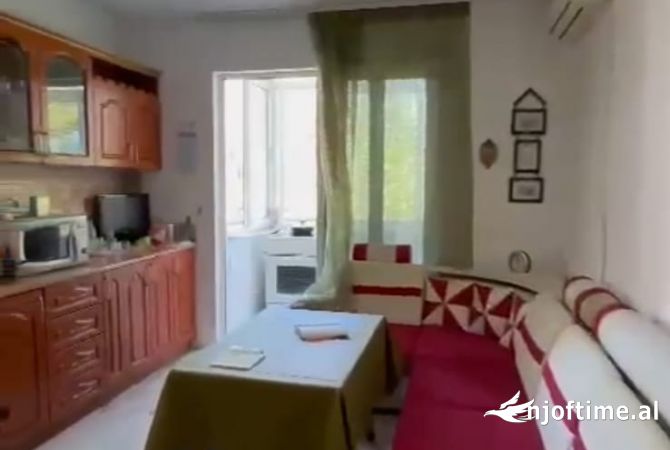 Shtepi me qera 2+1 ne Tirane - 650 Euro