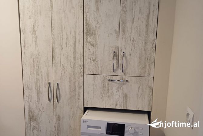 Shtepi me qera Apartament ne Tirane, 1+1, Mobilimi E mobiluar, Pagesa 450  Euro.