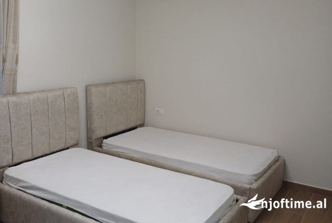 Shtepi me qera Apartament ne Tirane, 1+1, Mobilimi E mobiluar, Pagesa 450  Euro.