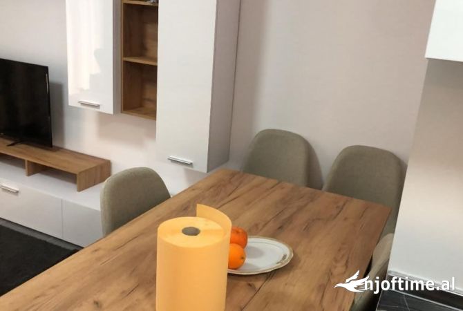 Shtepi me qera 1+1 ne Tirane - 380 Euro
